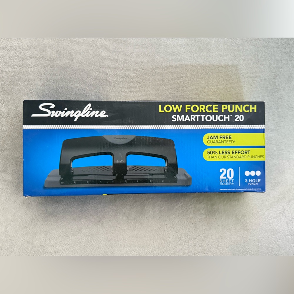 Swingline Black Low Force Punch